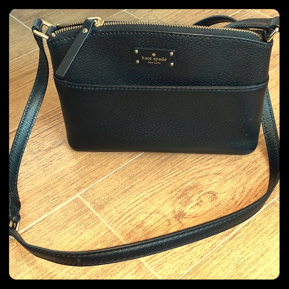 Black Kate Spade leather Crossbody!! Must see!